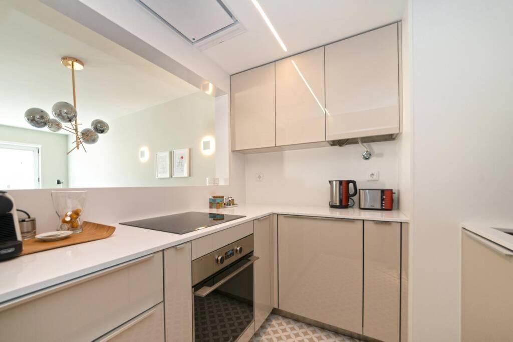 Apartamento Av. Da Liberdade Comfortable With Balcony *
